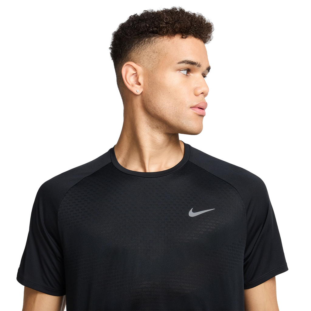 Nike Stride Shortsleeve — University Red - Reflective Silver — Size Small — Alternate View 33