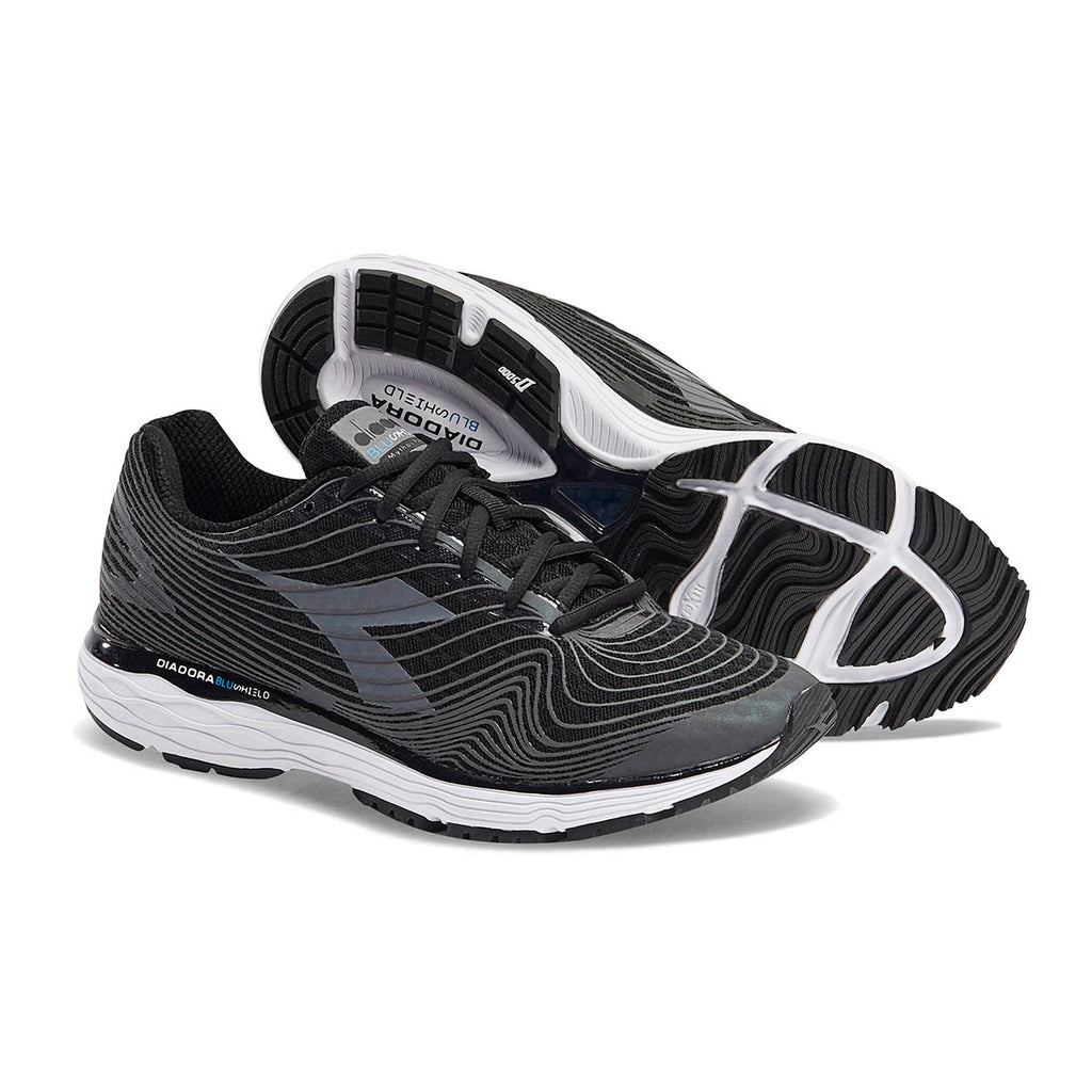 Diadora Mythos Blushield Fly Hip — Black - Black - White — Size D — Width 8 — Top View