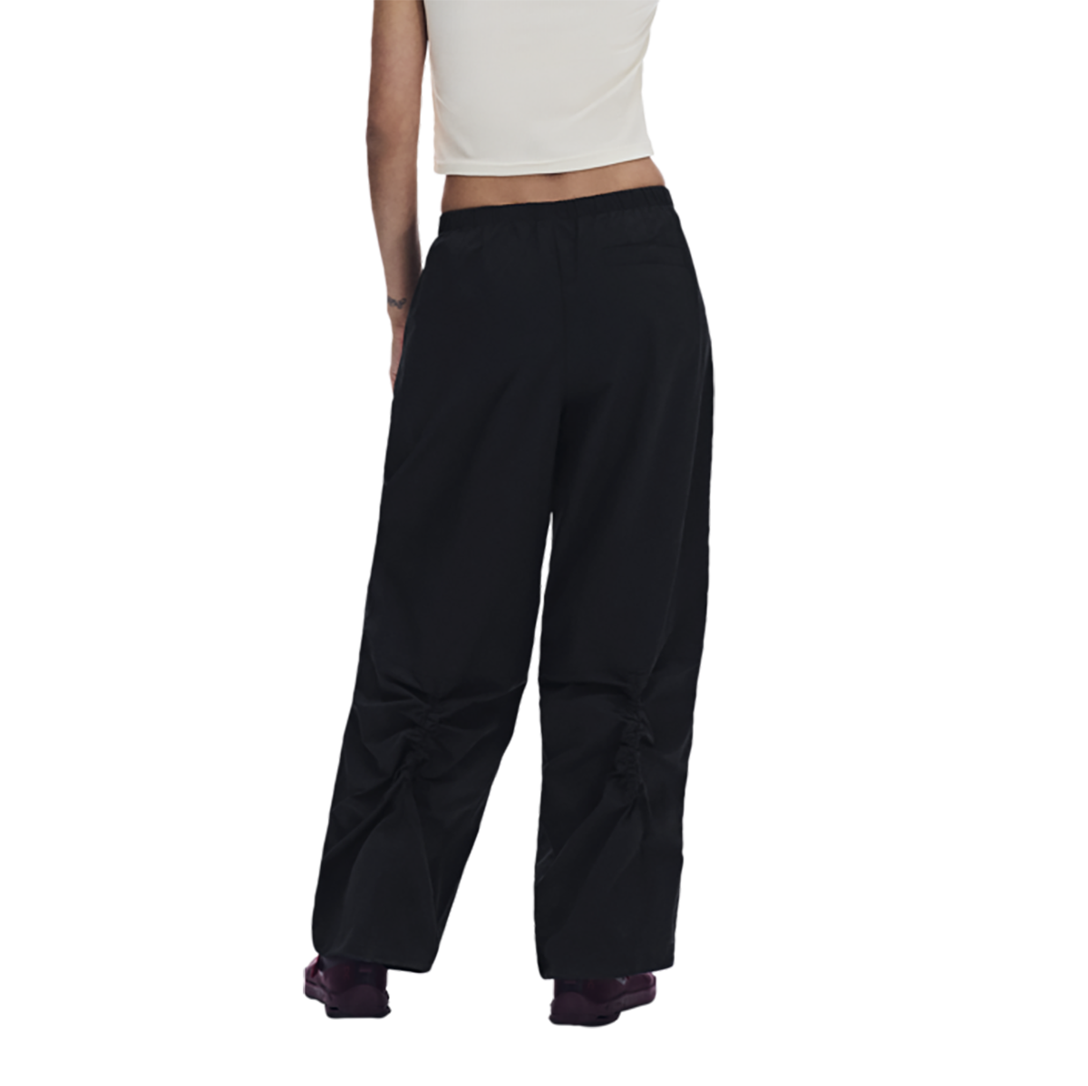 ON Parachute Pants — Black — Size Small — Front View