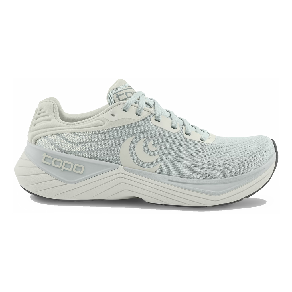 Topo Ultrafly 5 — Black - Charcoal — Size D — Width 8 — Detail View