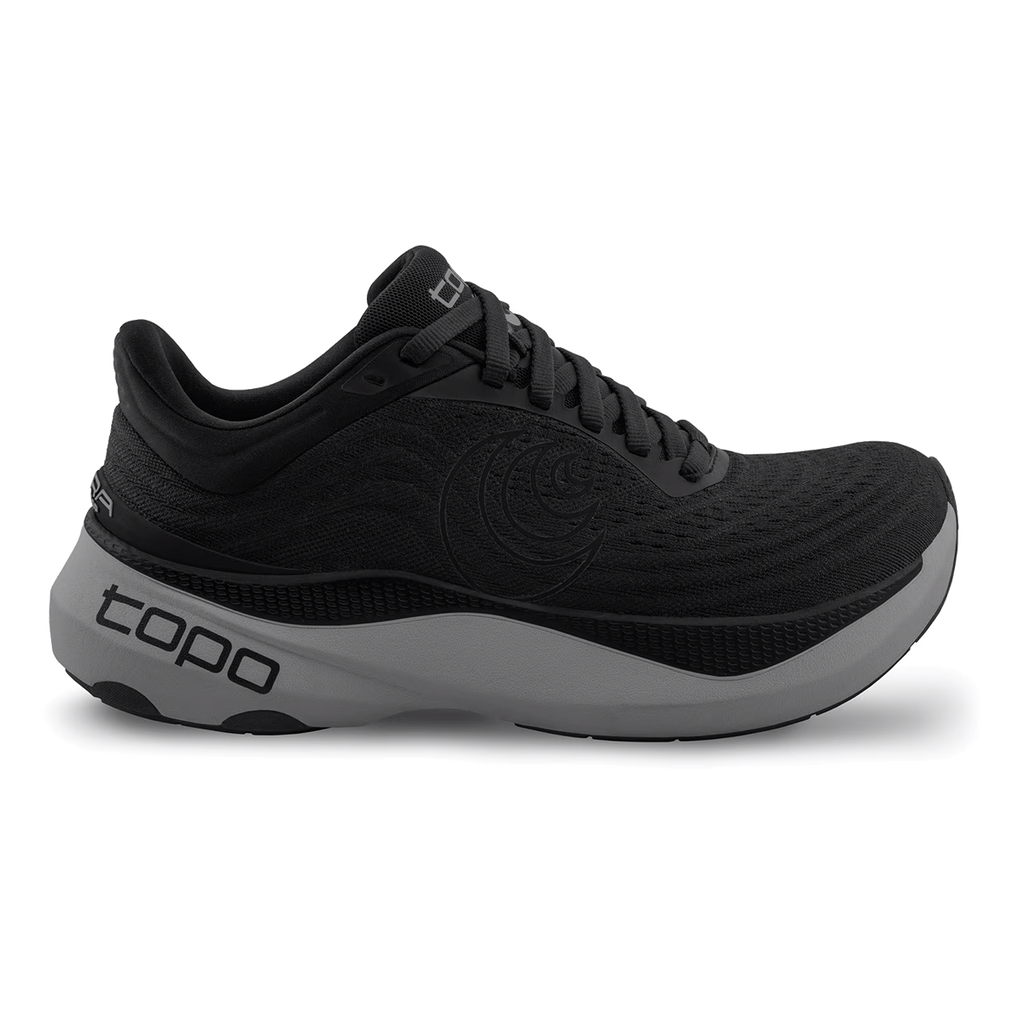 Topo Aura — Black - Charcoal — Size D — Width 8.5 — Detail View