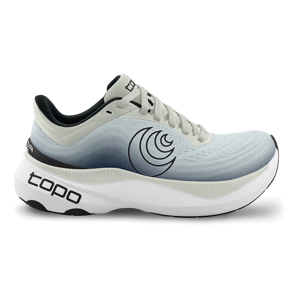 Topo Aura — Black - Charcoal — Size D — Width 8.5 — Front View
