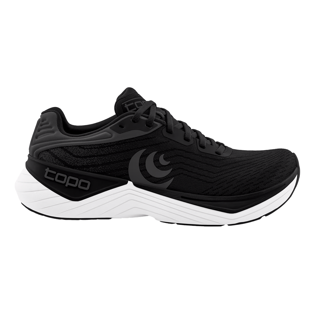 Topo Ultrafly 5 — Black - White — Size B — Width 6.5 — Detail View