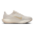 Nike Pegasus Plus — Lt Orewood Brn - Coconut Milk - Sail — Size B — Width 10 — Front View