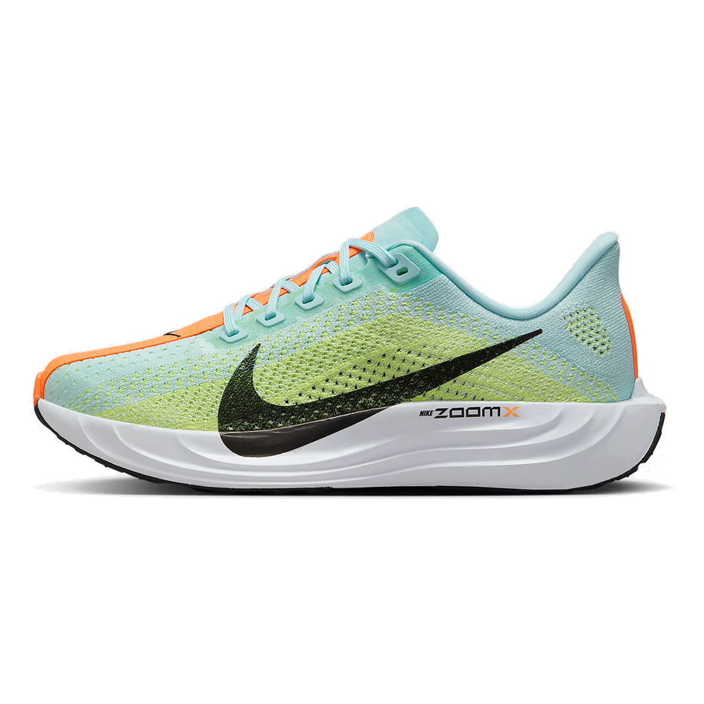 Nike Pegasus Plus — Lt Orewood Brn - Coconut Milk - Sail — Size B — Width 10 — Lifestyle View