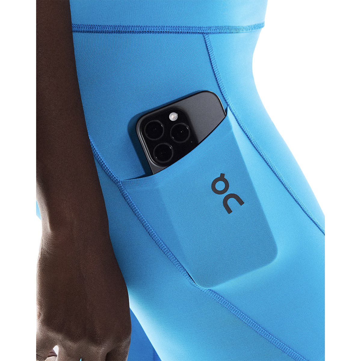 On Performance Tights 7/8 — Black — Size Large — Alternate View 17