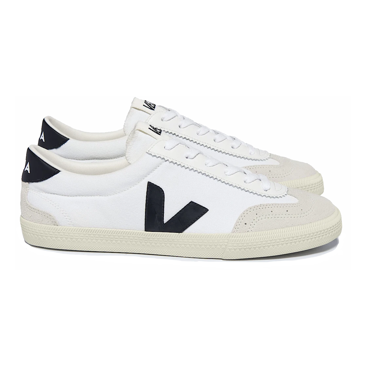 VEJA Volley — White - Black — Size D — Width 41 — Top View