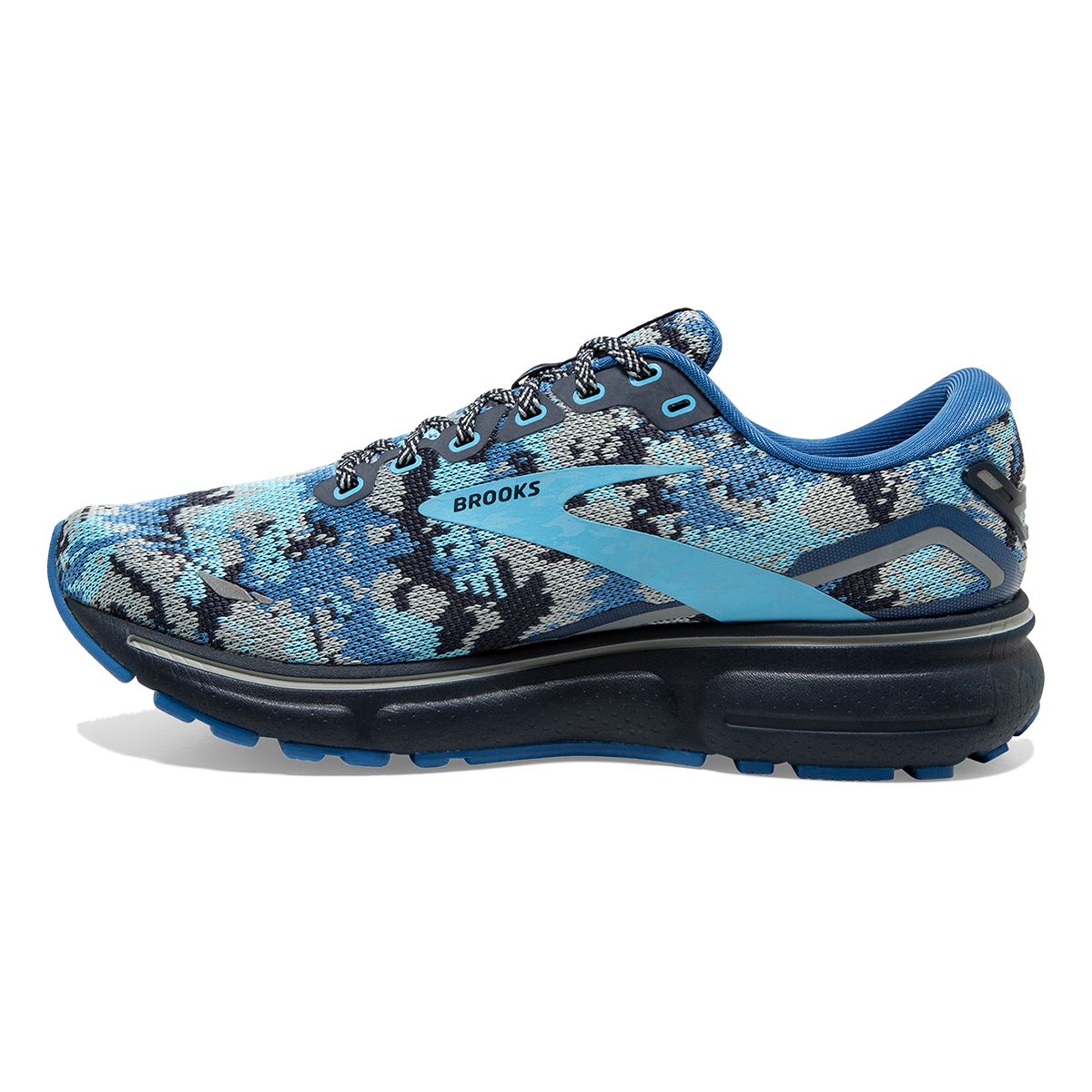 Brooks Ghost 15 Camo — Black - Ebony - Nightlife — Size B — Width 9 — Lifestyle View