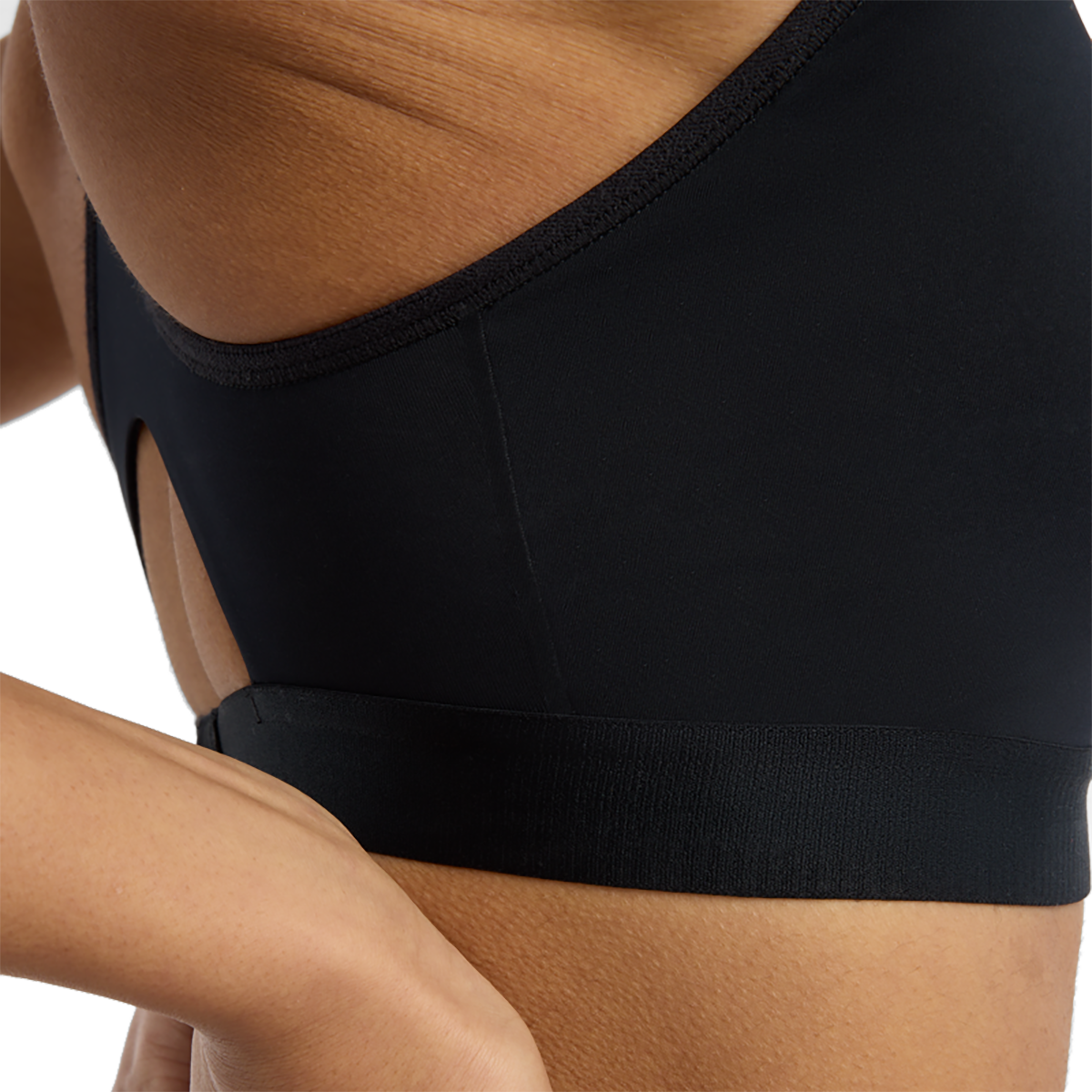 New Balance Essential Run Bra — Bk Black — Size SM1 — Lifestyle View
