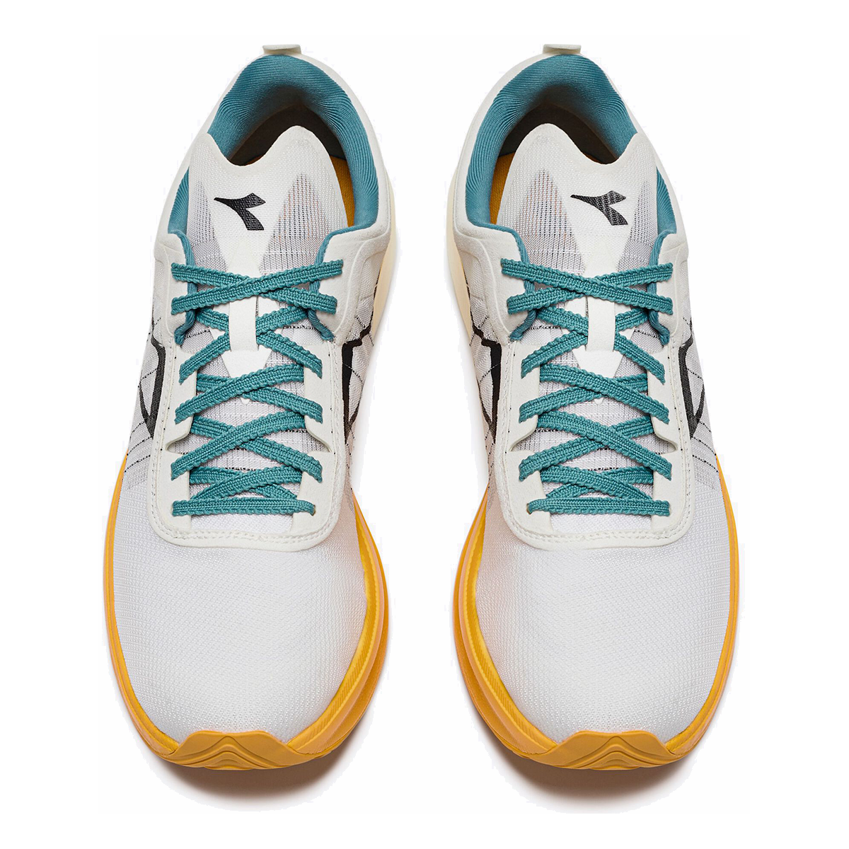 Diadora Gara Carbon — White - Black - Kumquat — Size D — Width 5.5 M / 7 W — Side View